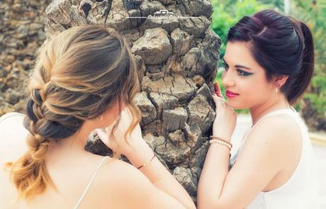 Peinados Y Maquillaje Para Peluquería Dual Dos chicas mirándose y posando maquilladas de fantasia