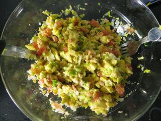 AGUACATES RELLENOS AGUACATES RELLENOS