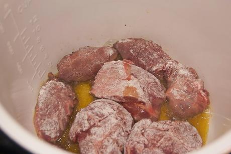 CARRILLERAS DE CERDO AL OPORTO (OLLA GM E) CARRILLERAS DE CERDO AL OPORTO (OLLA GM E)