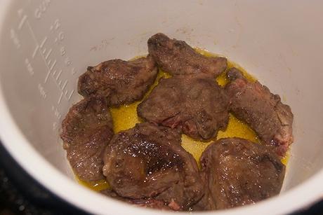 CARRILLERAS DE CERDO AL OPORTO (OLLA GM E) CARRILLERAS DE CERDO AL OPORTO (OLLA GM E)