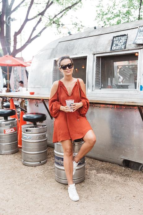 BAR Dalas-Reward_Syle-RSTheCon-Orange_Dress-Collage_Vintage-Isabel_Marant-Flame_Sneakers-Street_Style-36