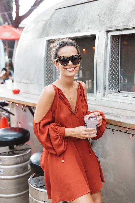 BAR Dalas-Reward_Syle-RSTheCon-Orange_Dress-Collage_Vintage-Isabel_Marant-Flame_Sneakers-Street_Style-39