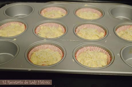 Muffins salados de jamón de york, queso y dátiles Muffins salados de jamón de york, queso y dátiles