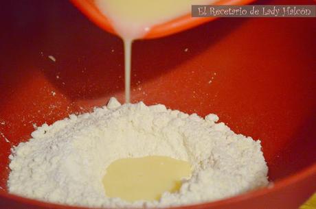 Muffins salados de jamón de york, queso y dátiles Muffins salados de jamón de york, queso y dátiles