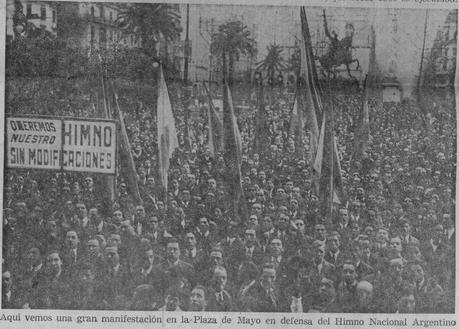marchando por el Himno clarín