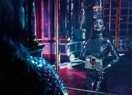 Rihanna aparece en el jardín secreto de Dior llena de sorpresas y de elegancia. Rihanna aparece en el jardín secreto de Dior llena de sorpresas y de elegancia.