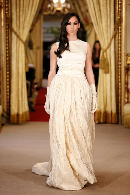 Vestido de novia Rafael Urquizar 2016 - Foto: Atelier Couture Vestido de novia Rafael Urquizar 2016 - Foto: Atelier Couture