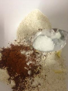 GALLETAS INTEGRALES CON Y SIN CHOCOLATE GALLETAS INTEGRALES CON Y SIN CHOCOLATE