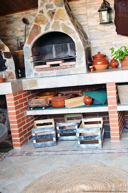 Cajas decoradas con pintura y cera Cajas decoradas con pintura y cera