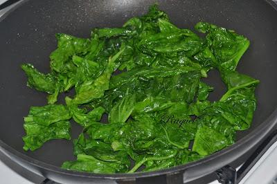 Pizza de Espinacas con Bacalao y Espárragos trigueros Pizza de Espinacas con Bacalao y Espárragos trigueros