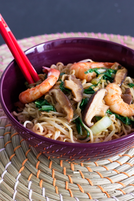 Noodles with shrimp and shiitake noodles-shrimp-shiitake