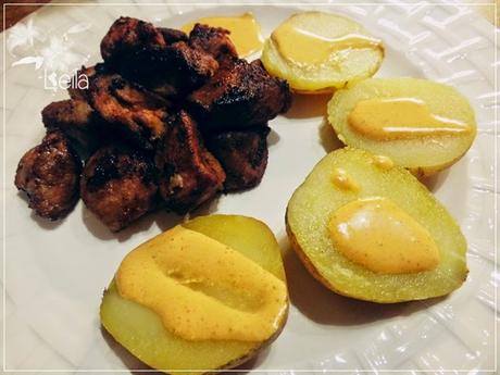 Carne de fiesta de pavo con papas arrugadas Carne de fiesta de pavo con papas arrugadas