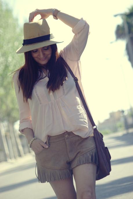 chicwish: shorts de ante y flecos chicwish: shorts de ante y flecos