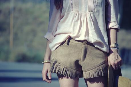 chicwish: shorts de ante y flecos chicwish: shorts de ante y flecos