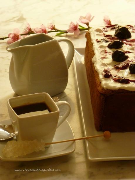 Pastel con Harina Teff, Mascarpone y Cerezas Pastel con Harina Teff, Mascarpone y Cerezas