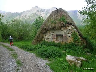 Las Viñas-Pando-Alto el Vildéu-Corés-Perlunes-Gúa-Pola de Somiedo