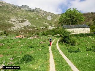 Las Viñas-Pando-Alto el Vildéu-Corés-Perlunes-Gúa-Pola de Somiedo