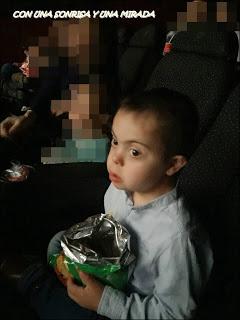 NUESTRA PRIMERA VEZ EN EL CINE NUESTRA PRIMERA VEZ EN EL CINE