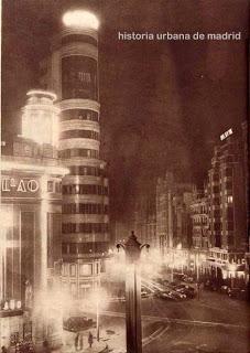 Cocaína volando por Gran Vía. Madrid, años 30