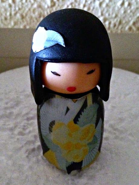 Como hacer Kimmidoll Naomi modelado y papel de azucar Como hacer Kimmidoll Naomi modelado y papel de azucar