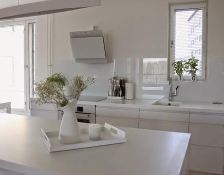 WHITE KITCHEN WHITE KITCHEN