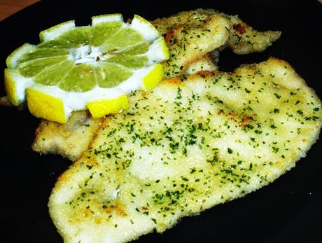 Pollo empanado con limón Pollo empanado con limón