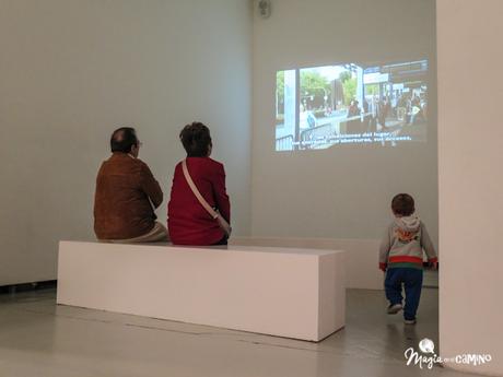 Un bebé suelto en el Museo Guggenheim de Bilbao 12-8