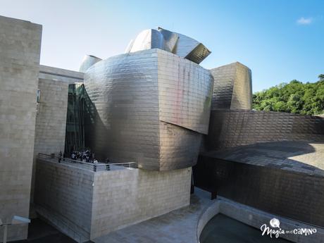 Un bebé suelto en el Museo Guggenheim de Bilbao 12-17