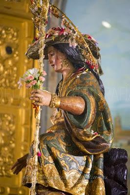 Galería fotográfica del Devoto Besamanos de la Divina Pastora y traslado al camarín en Solemne Procesión Claustral