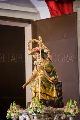 Galería fotográfica del Devoto Besamanos de la Divina Pastora y traslado al camarín en Solemne Procesión Claustral