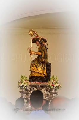 Galería fotográfica del Devoto Besamanos de la Divina Pastora y traslado al camarín en Solemne Procesión Claustral