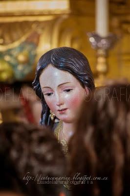 Galería fotográfica del Devoto Besamanos de la Divina Pastora y traslado al camarín en Solemne Procesión Claustral