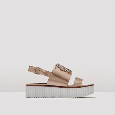 Brillarás con las sandalias joya. Brillarás con las sandalias joya.