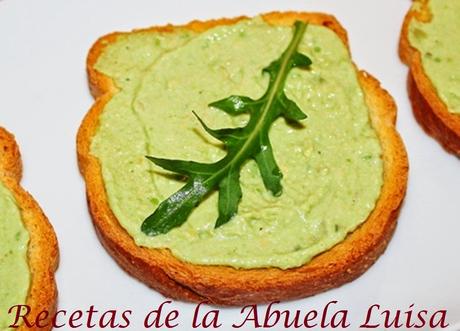 PATÉ DE AGUACATE Y QUESO