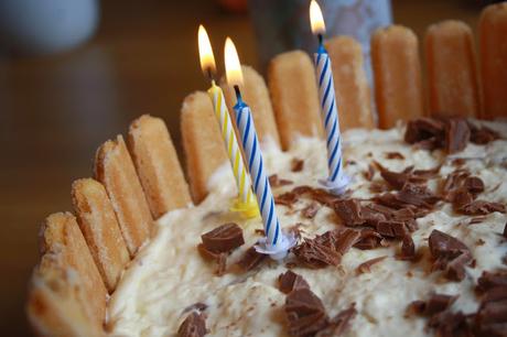 Happy Birthday Desafio - with a Charlotte Cake