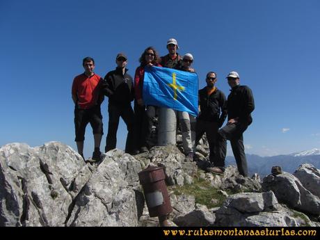 Ruta Ardisana, pico Hibeo: Cima del pico Hibeo Ruta Ardisana, pico Hibeo: Cima del pico Hibeo