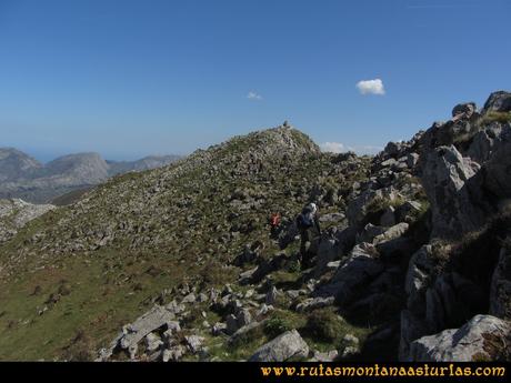 Ruta Ardisana, pico Hibeo: Descendiendo del Hibeo