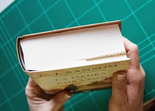 Paso 7.- La página marcada se ve perfectamente y el libro no se daña Paso 7.- La página marcada se ve perfectamente y el libro no se daña