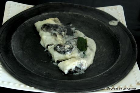 Canelones Rellenos de Calamares en su Tinta Canelones Rellenos de Calamares en su Tinta