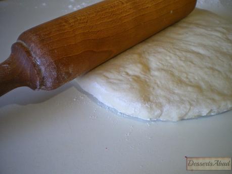 Pan lavash antes de estirar Pan lavash antes de estirar