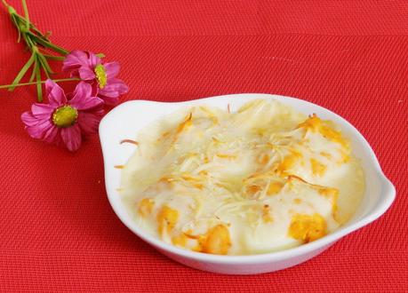 Huevos rellenos de bacalao y gambas Huevos rellenos de bacalao y gambas