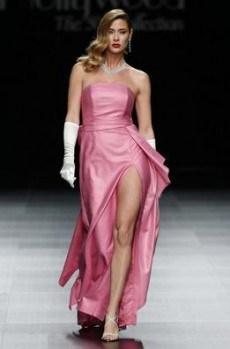 DESDE BARCELONA ESPAÑA SONIA PEÑA EN PASARELA GAUDÍ NOVIA Y SU COLECCIÓN 2016 Sonia-Pena-ha-presentado-su-co_54431117143_53389391171_261_396