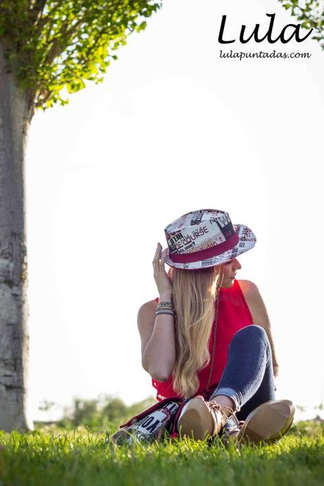 LULA PUNTADAS, una nueva marca de complementos única, dinámica y muy fresca. LULA PUNTADAS (5) (1)