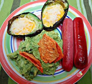 Aguacates horneados con queso Mozzarella Aguacates horneados con queso Mozzarella