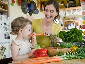 ¡Cuida lo que comes!: estarás cuidando también de tus hijos