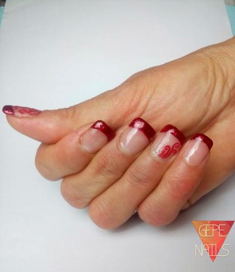 MANICURA FRANCESA ROJO GLITTER MANICURA FRANCESA ROJO GLITTER