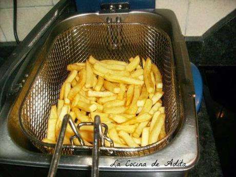 Butifarra, con patatas suflé Butifarra, con patatas suflé