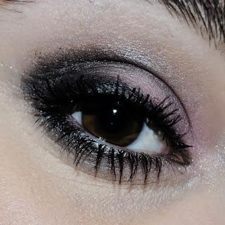 Makeup of the Day ~ Maquillaje Lady Rock - Labios Rosas Makeup of the Day ~ Maquillaje Lady Rock - Labios Rosas