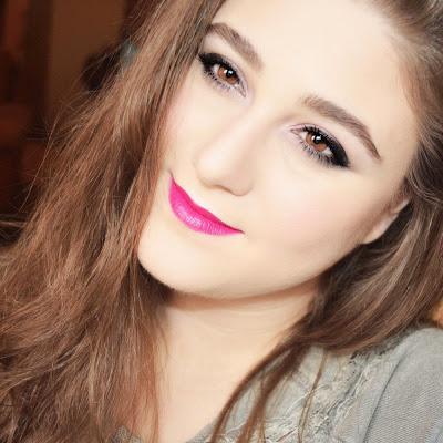 Makeup of the Day ~ Maquillaje Lady Rock - Labios Rosas Makeup of the Day ~ Maquillaje Lady Rock - Labios Rosas