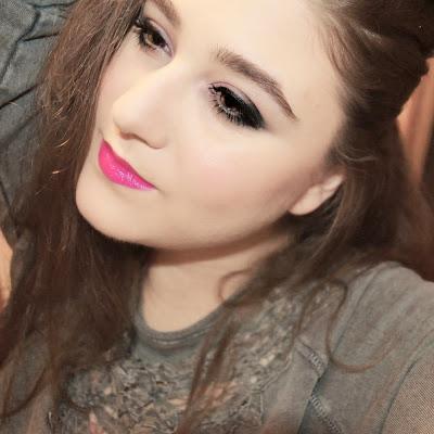 Makeup of the Day ~ Maquillaje Lady Rock - Labios Rosas Makeup of the Day ~ Maquillaje Lady Rock - Labios Rosas